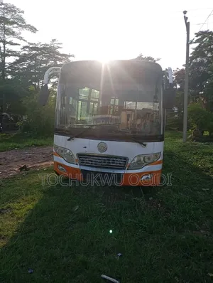 Bus 2020 Orange