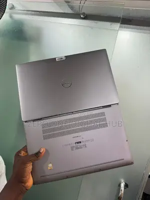 Laptop Dell Latitude 9520 16GB Intel Core i7 SSD 256GB