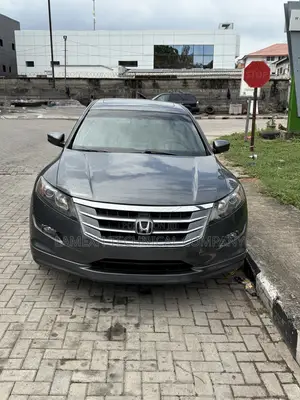 Honda Crosstour 2012 Gray