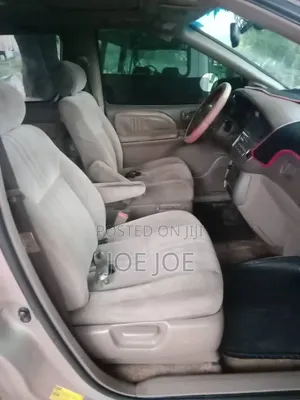 Toyota Sienna 2002 Gray