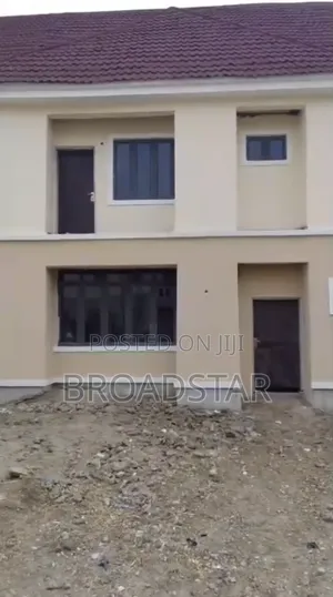 4bdrm Townhouse/Terrace in River Park Estate, Kiami for sale