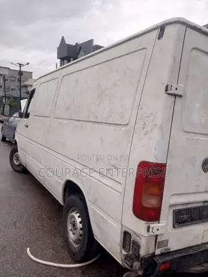 Volkswagen Transporter 2011 White