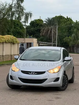 Hyundai Elantra 2011 Silver