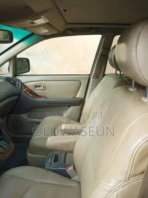 Lexus 300 1999