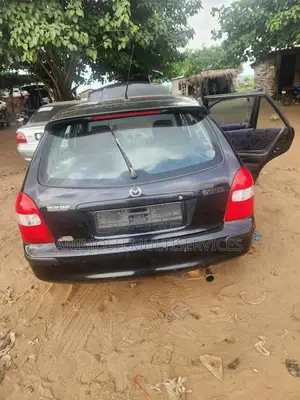 Mazda 323 1.6 2002 Black