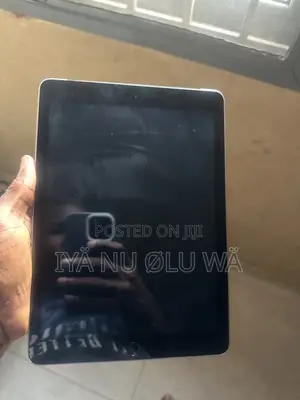 Apple iPad 9.7 32 GB Silver