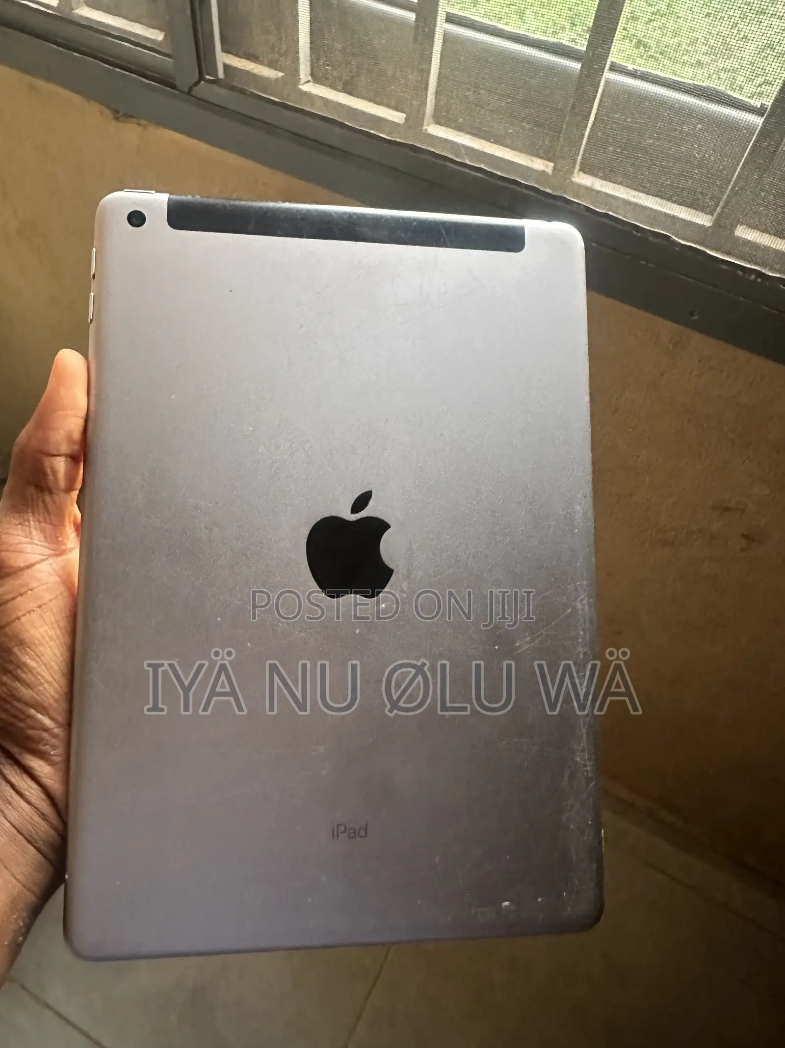Apple iPad 9.7 32 GB Silver