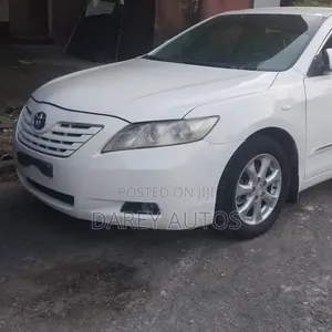 Toyota Camry LE 4dr Sedan (2.4L 4cyl 5A) 2009 White