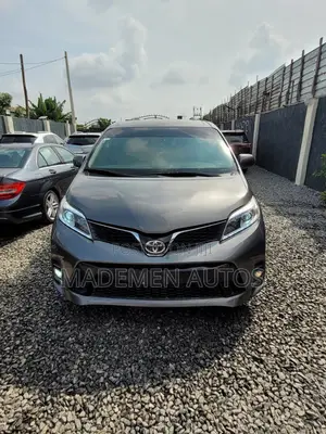 Toyota Sienna 2015 Gray