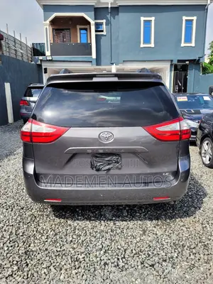 Toyota Sienna 2015 Gray