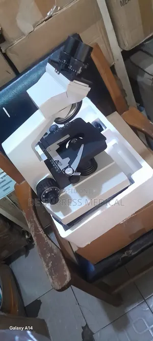 Microscope