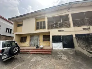 12bdrm Block of Flats in New Bodija for sale