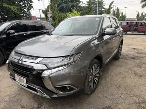 Mitsubishi Outlander 2.4 PHEV AWD 2020 Silver