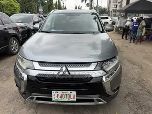 Mitsubishi Outlander 2.4 PHEV AWD 2020 Silver