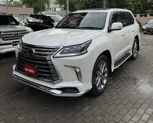 Lexus LX 570 AWD 2016 White