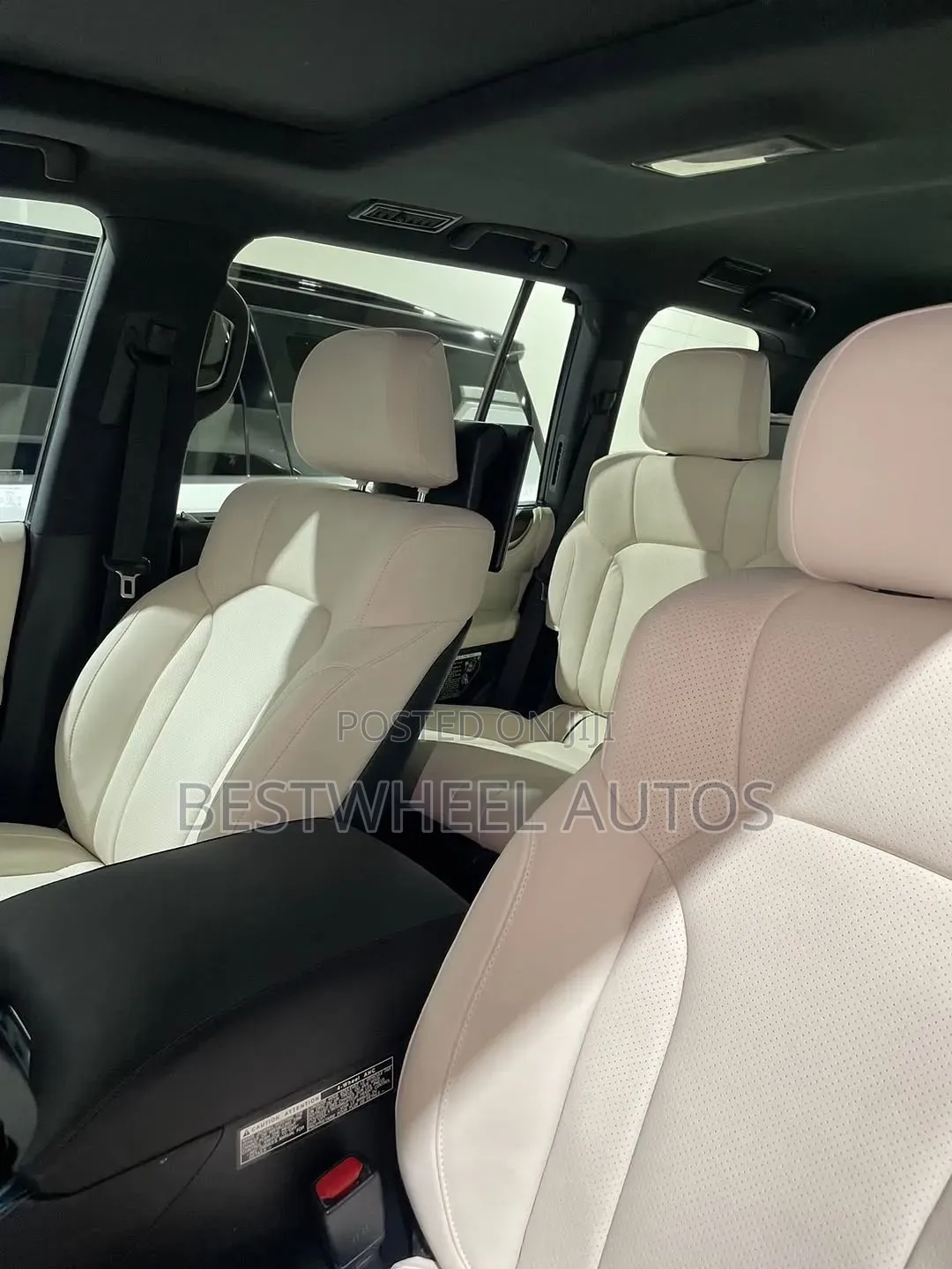 Lexus LX 570 AWD 2016 White