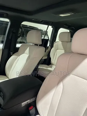 Lexus LX 570 AWD 2016 White