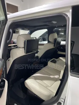 Lexus LX 570 AWD 2016 White