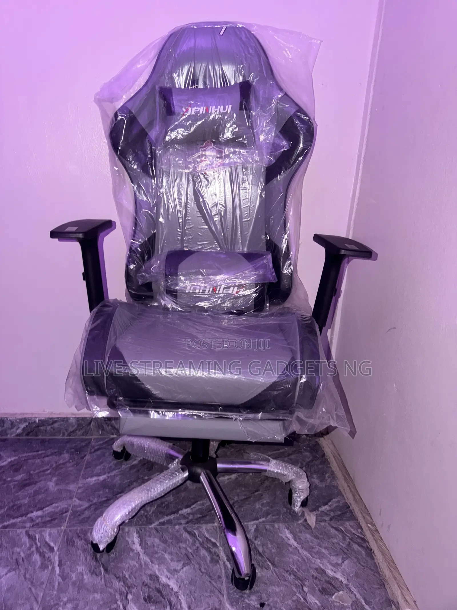 Xipinhui Gaming Chair With Massager and Multi Function