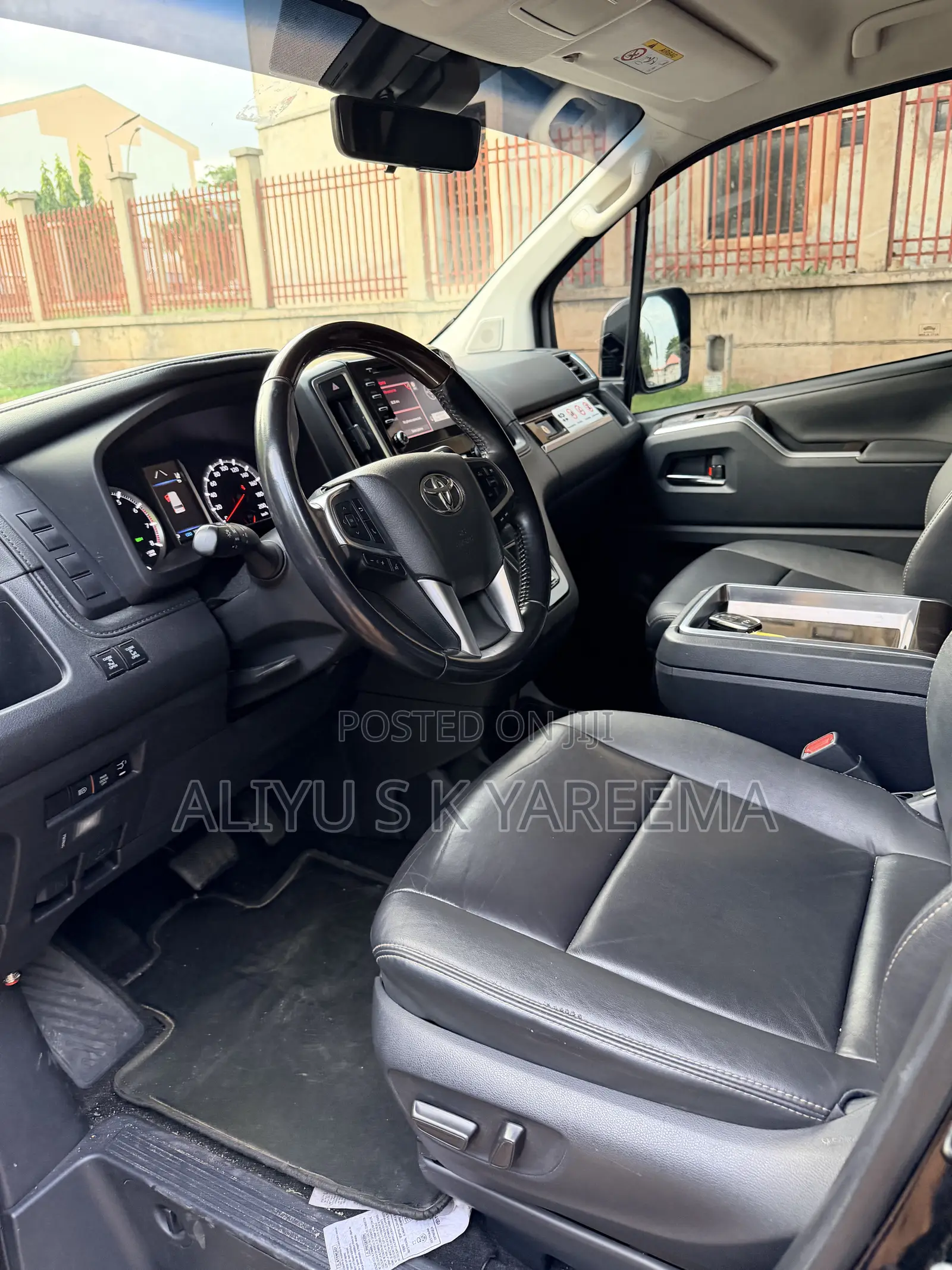 Toyota Granvia 2023 Black