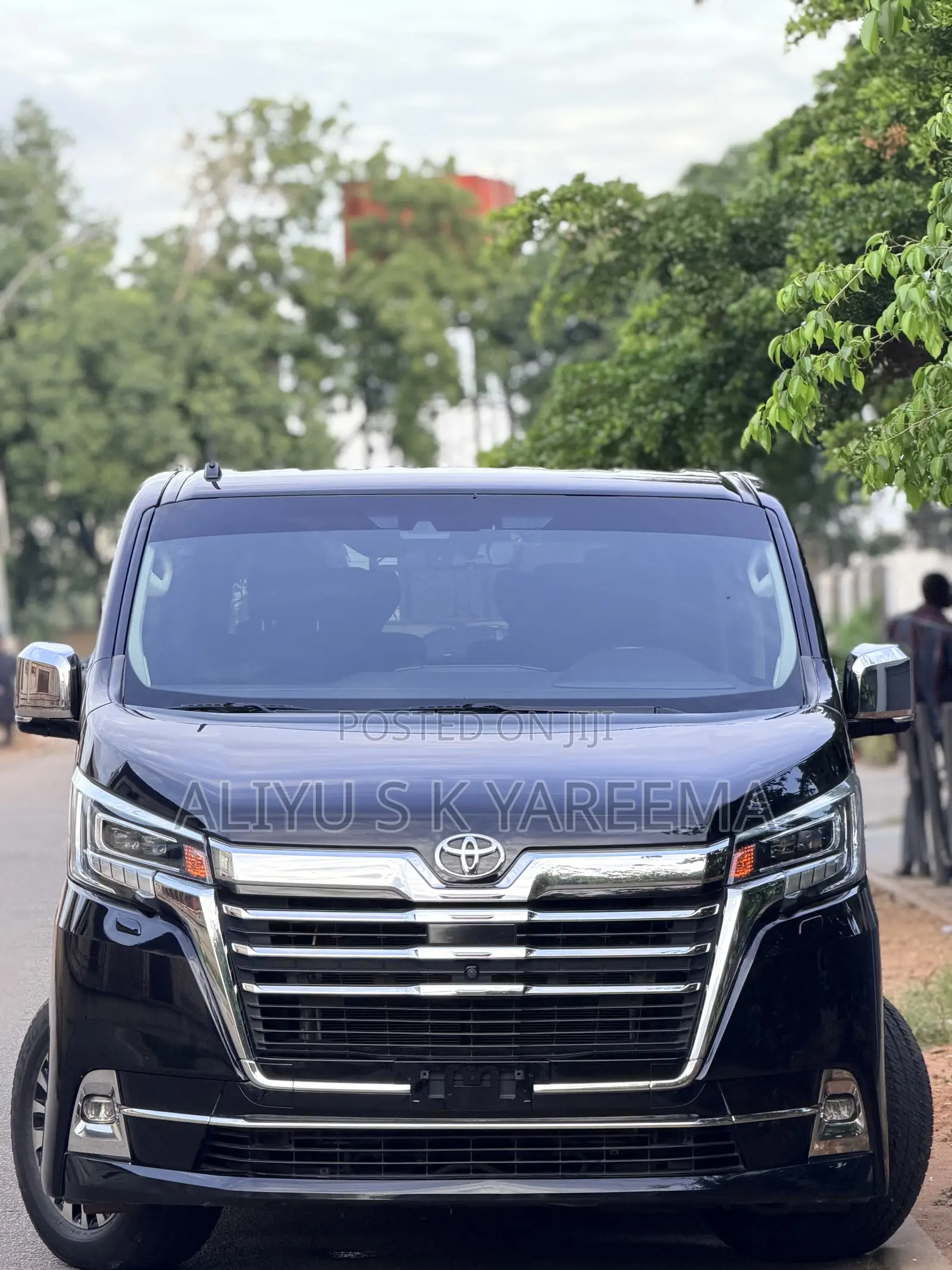 Toyota Granvia 2023 Black