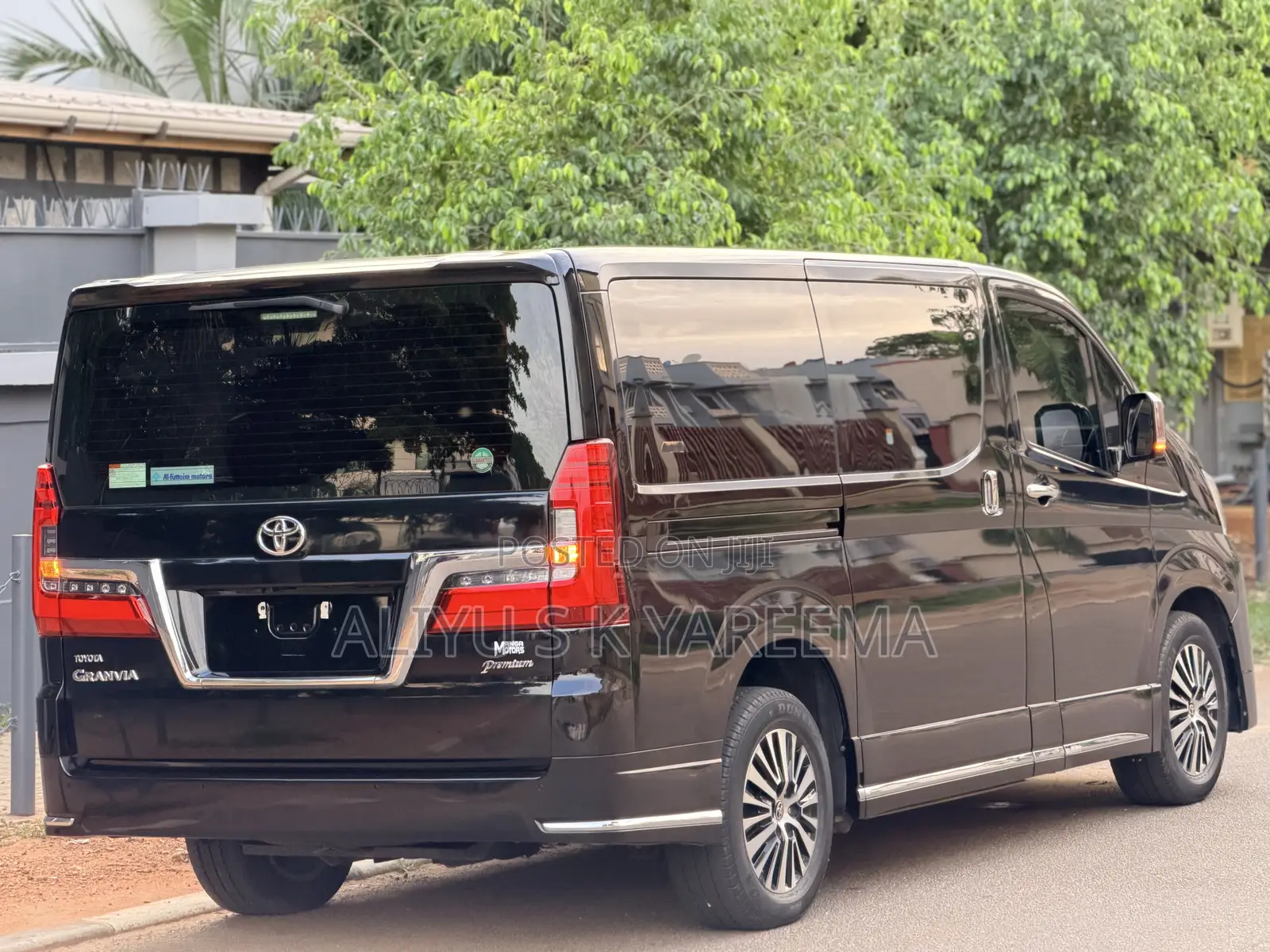 Toyota Granvia 2023 Black