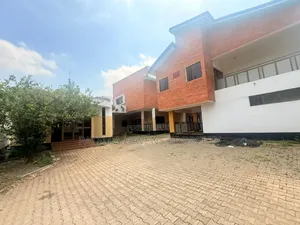 6bdrm Mansion in Asokoro for sale
