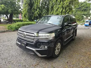 Toyota Land Cruiser 2016 Black