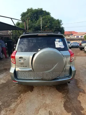 Toyota RAV4 2.4 2008 Green