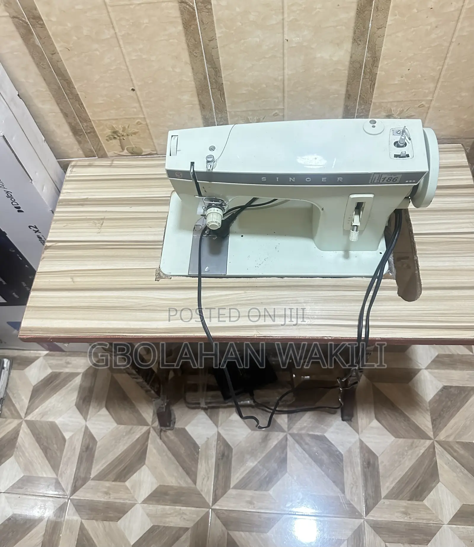 Singer Straight Sewing Machine