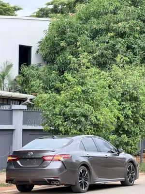 Toyota Camry XSE V6 FWD (3.5L 6cyl 8AM) 2018 Gray