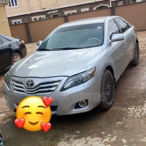 Toyota Camry XLE V6 4dr Sedan (3.5L 6cyl 6AM) 2008 Silver