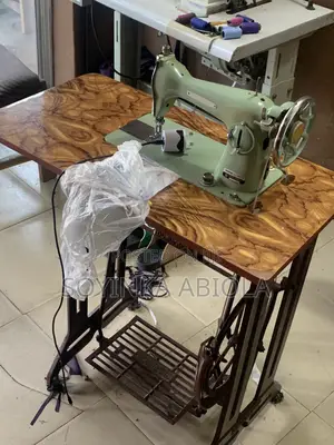 Manuel Sewing Machine