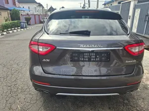Maserati Levante S AWD 2017 Gray