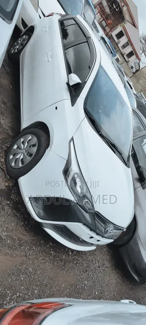 Toyota Yaris 2018 White