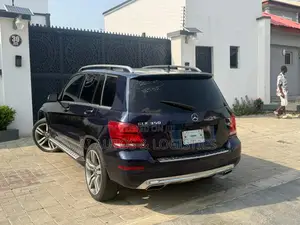 Mercedes-Benz GLK-Class 350 2014 Blue
