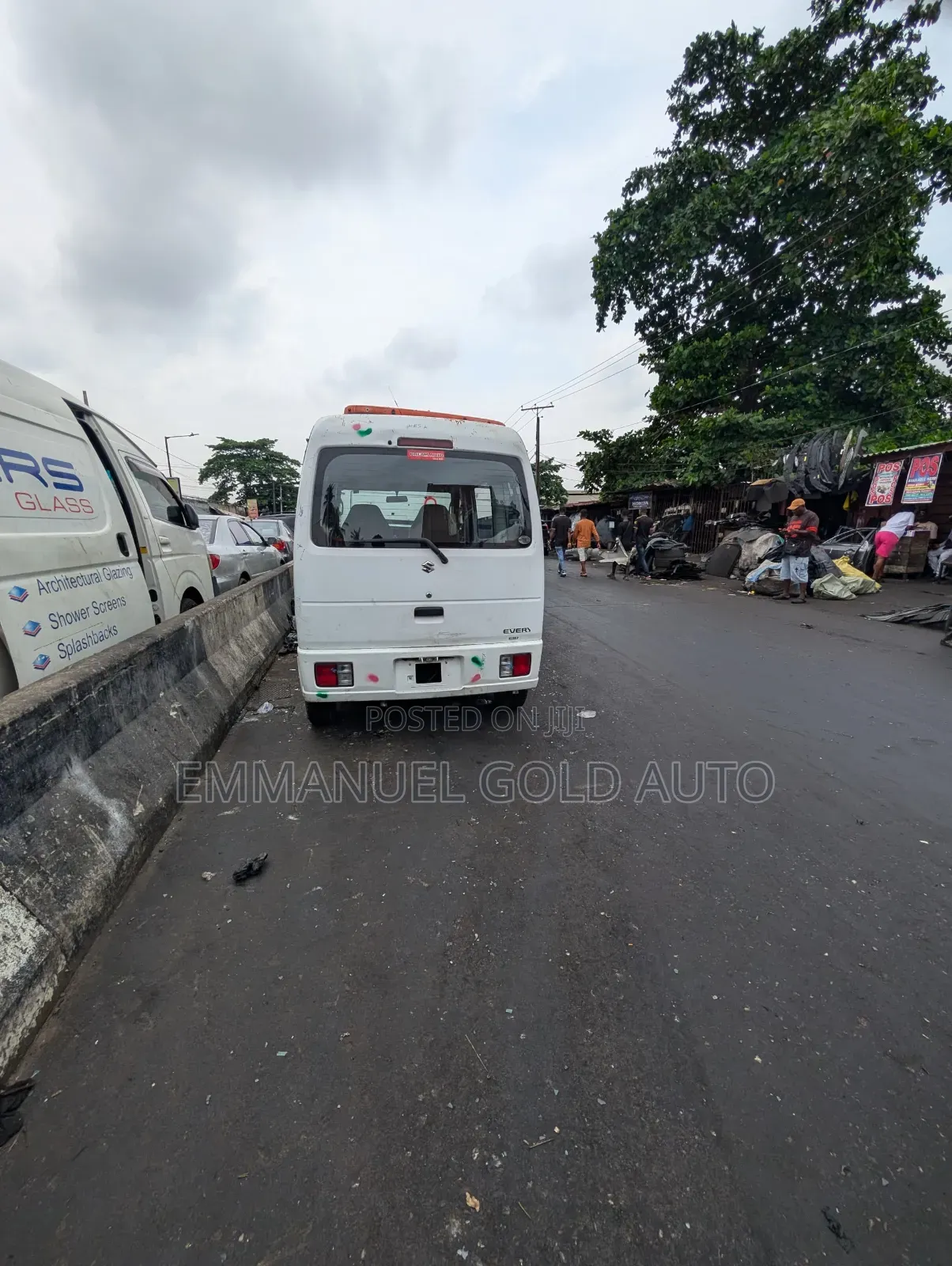 Suzuki APV Minibus 2012 White