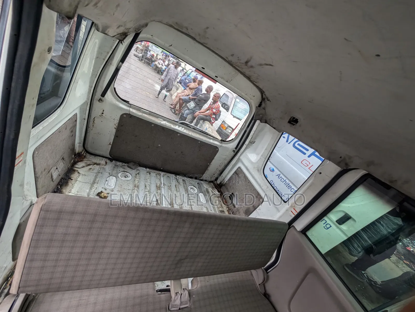 Suzuki APV Minibus 2012 White