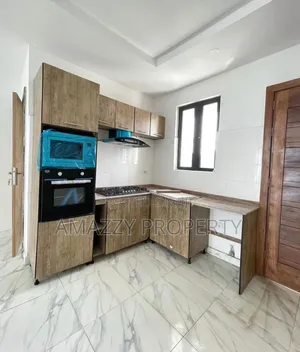2bdrm Apartment in Lekki Conservation, Ikota for rent