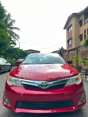 Toyota Camry XLE 4dr Sedan (2.5L 4cyl 6A) 2012 Red