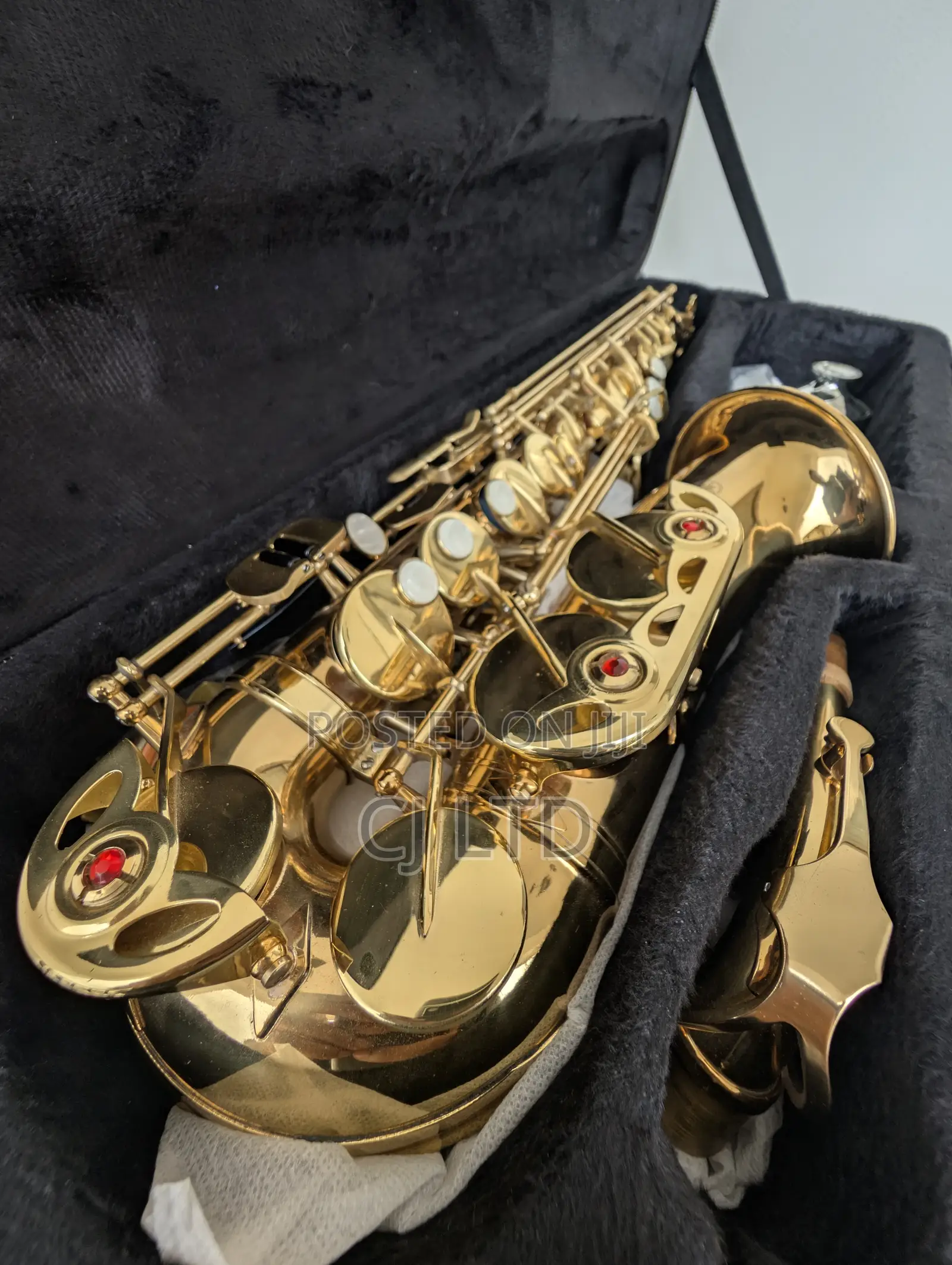Barely Used Yamaha Alto Saxophone