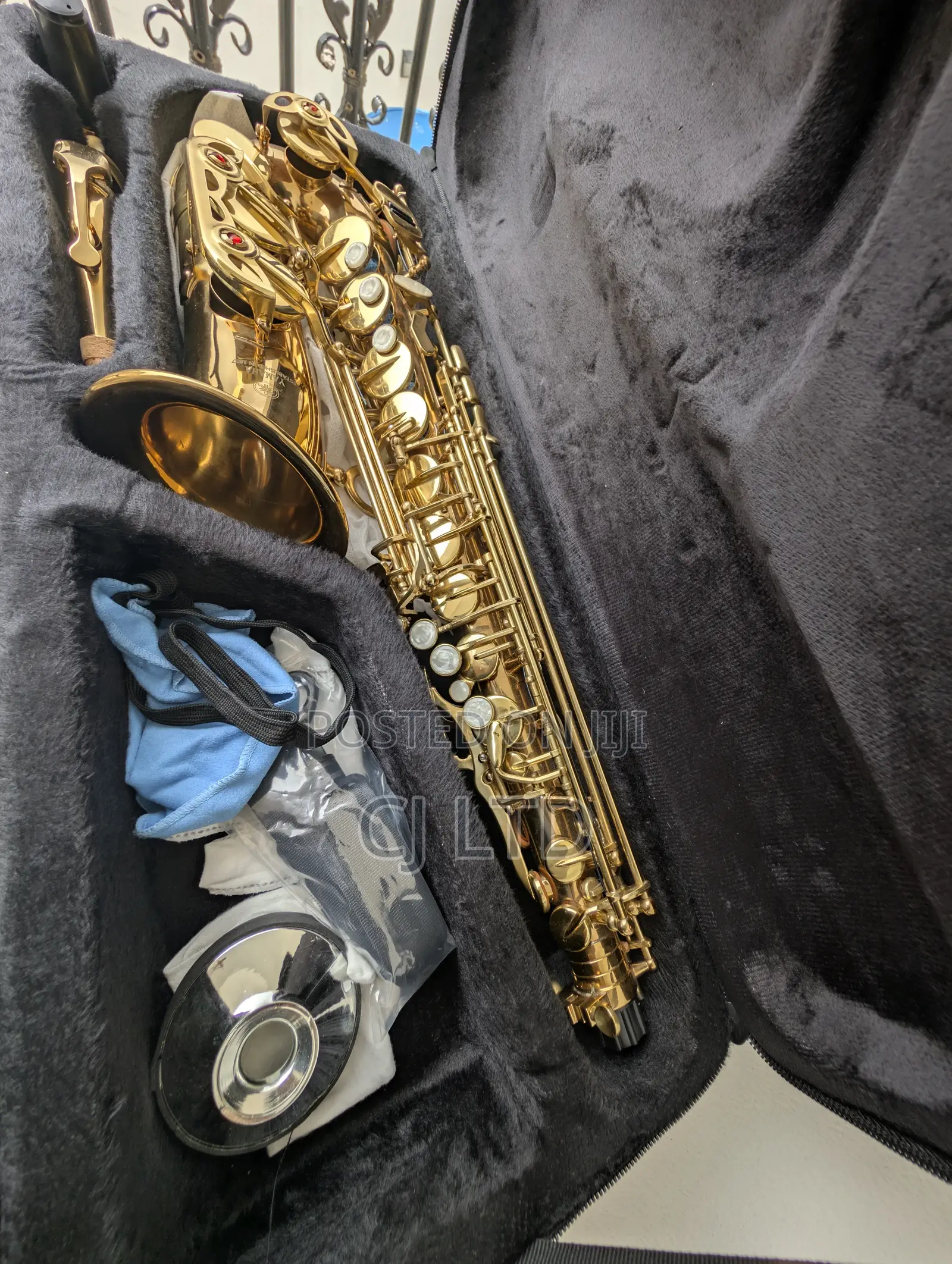 Barely Used Yamaha Alto Saxophone