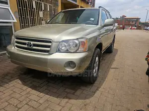 Toyota Highlander Limited V6 2005 Gold