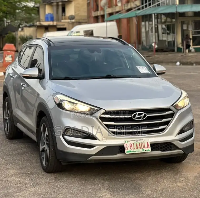 Hyundai Tucson 2017 Silver