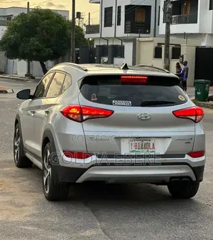 Hyundai Tucson 2017 Silver