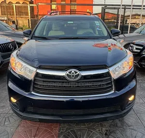 Toyota Highlander XLE 4dr SUV AWD (3.5L 6cyl 6A) 2015 Blue