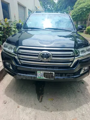 Toyota Land Cruiser 4.6 V8 VXR 2016 Black