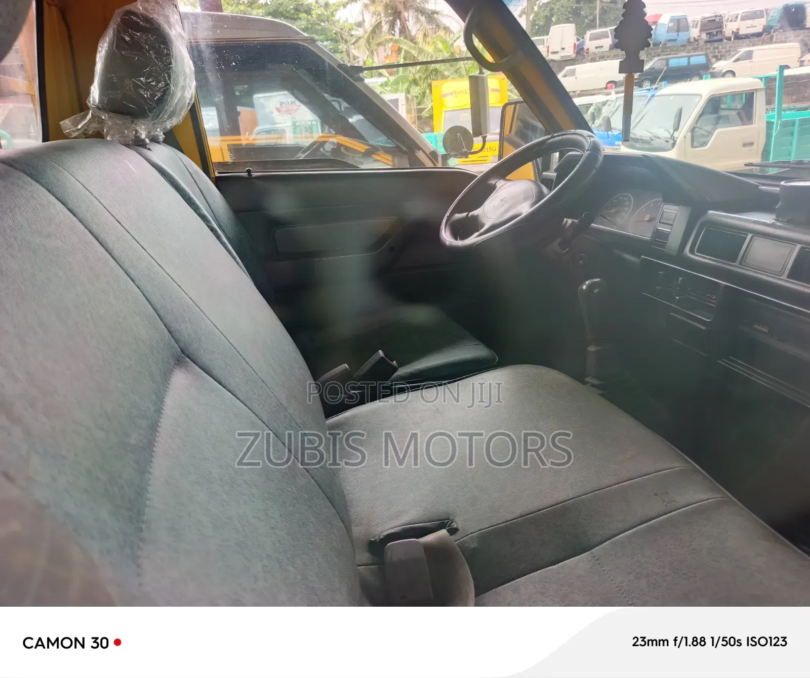 Mitsubishi Delica 2005 Yellow