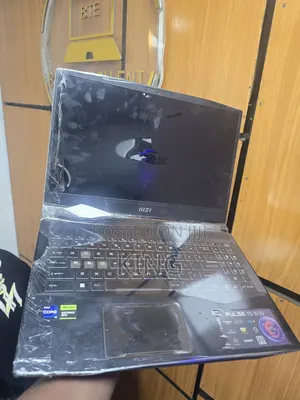 New Laptop MSI Raider GE76 12UGS 16GB Intel Core i9 SSD 1T