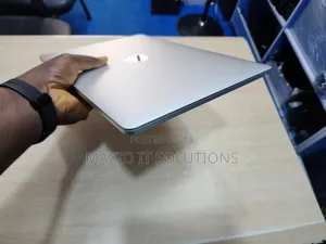 Laptop Apple MacBook Pro 2016 16GB Intel Core i7 SSD 256GB